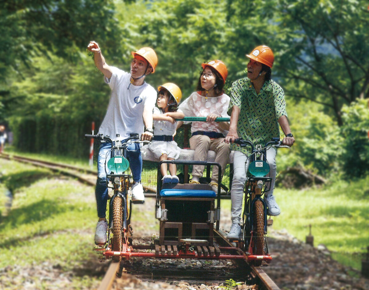 君の旅キャンプ<BR>【廃線トロッコ＆白川郷】